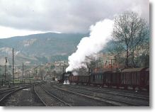 17999_34008_shunting_at_karabuk_17-mar-77.jpg